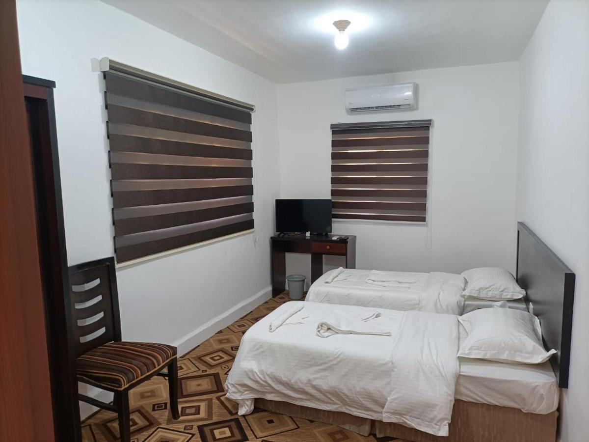 Happy Night Hostel Wadi Musa Exterior foto
