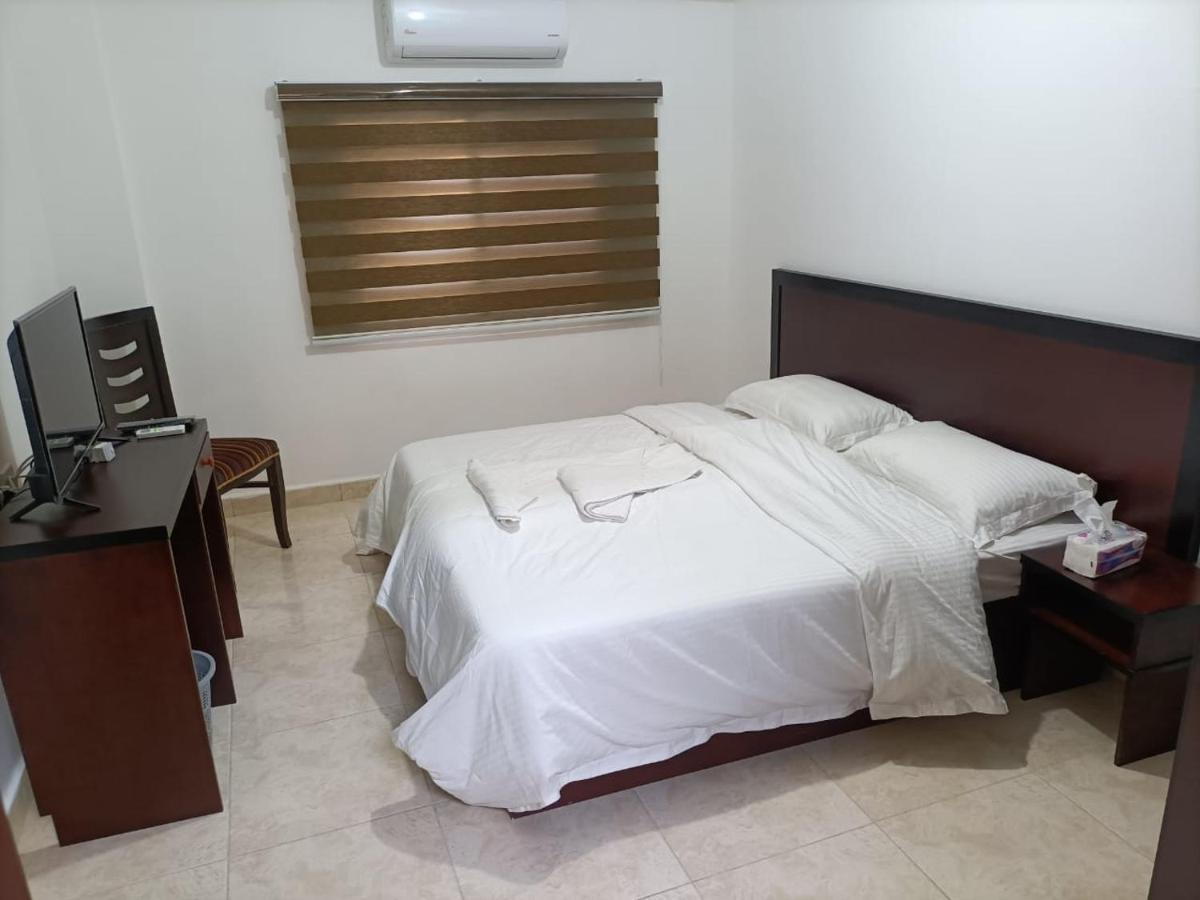 Happy Night Hostel Wadi Musa Exterior foto