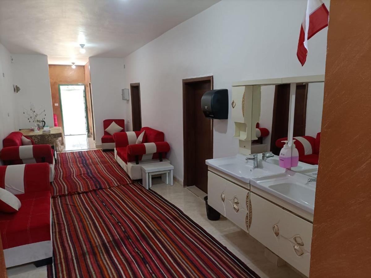 Happy Night Hostel Wadi Musa Exterior foto