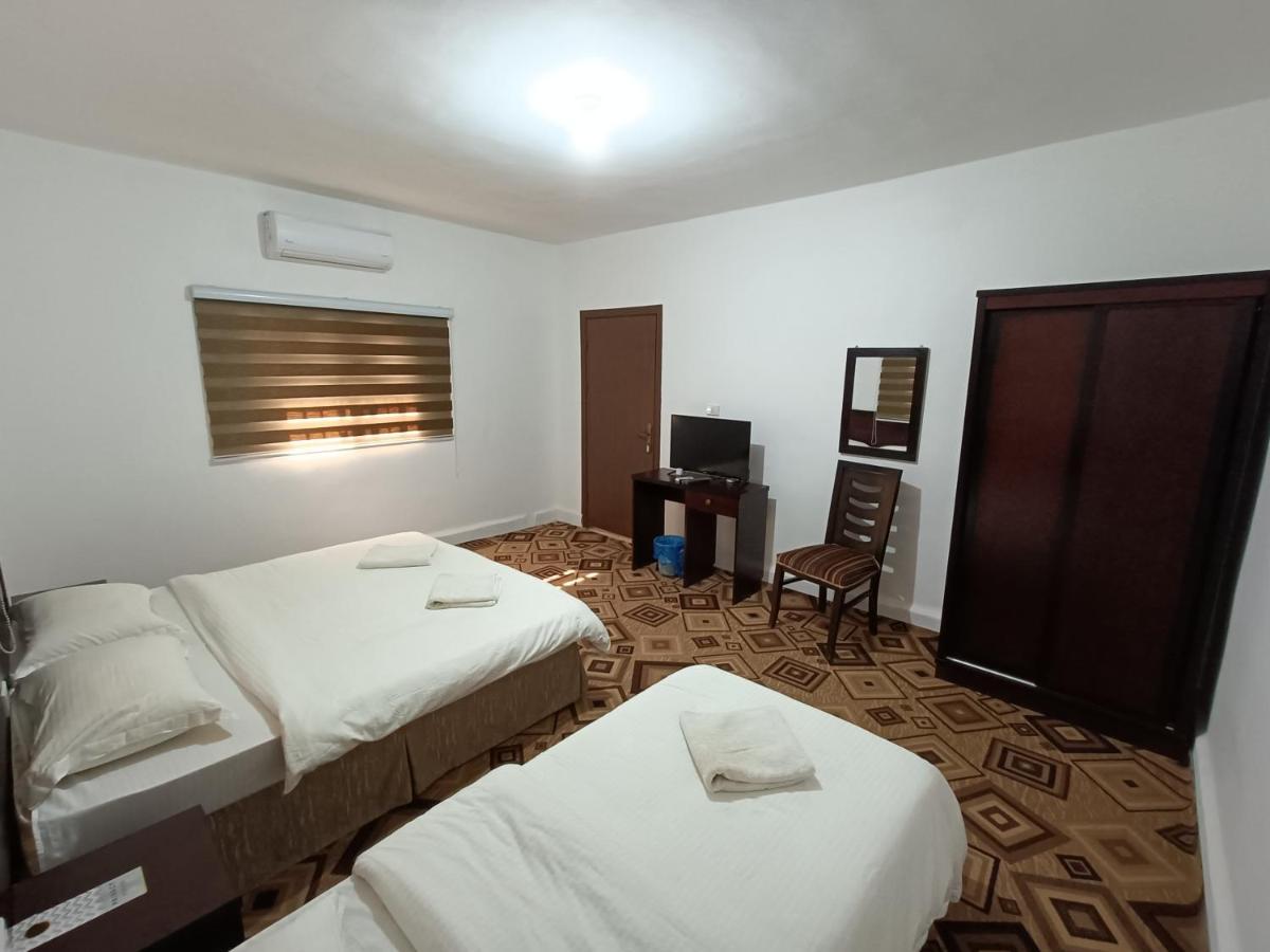 Happy Night Hostel Wadi Musa Exterior foto