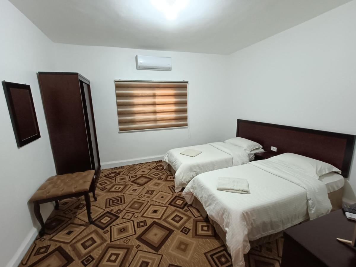 Happy Night Hostel Wadi Musa Exterior foto