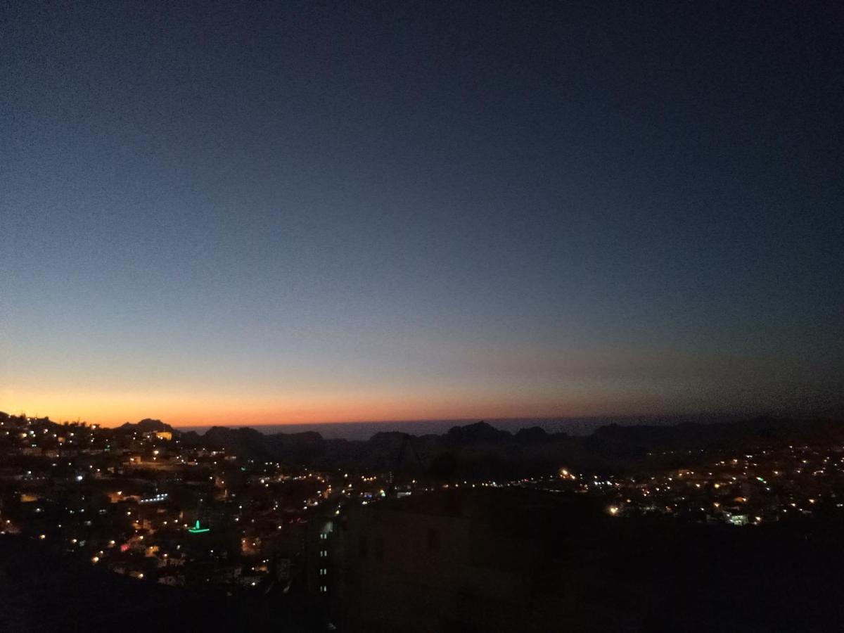 Happy Night Hostel Wadi Musa Exterior foto