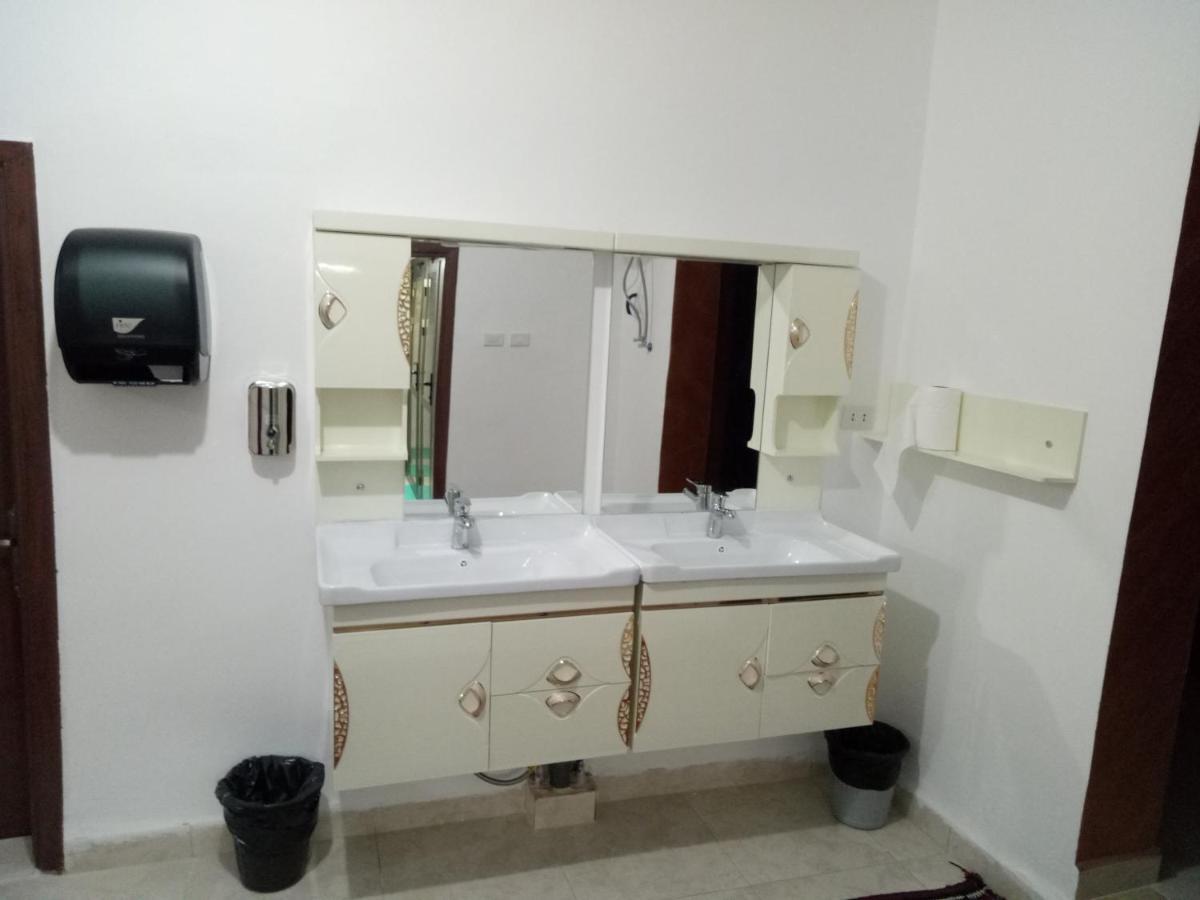 Happy Night Hostel Wadi Musa Exterior foto